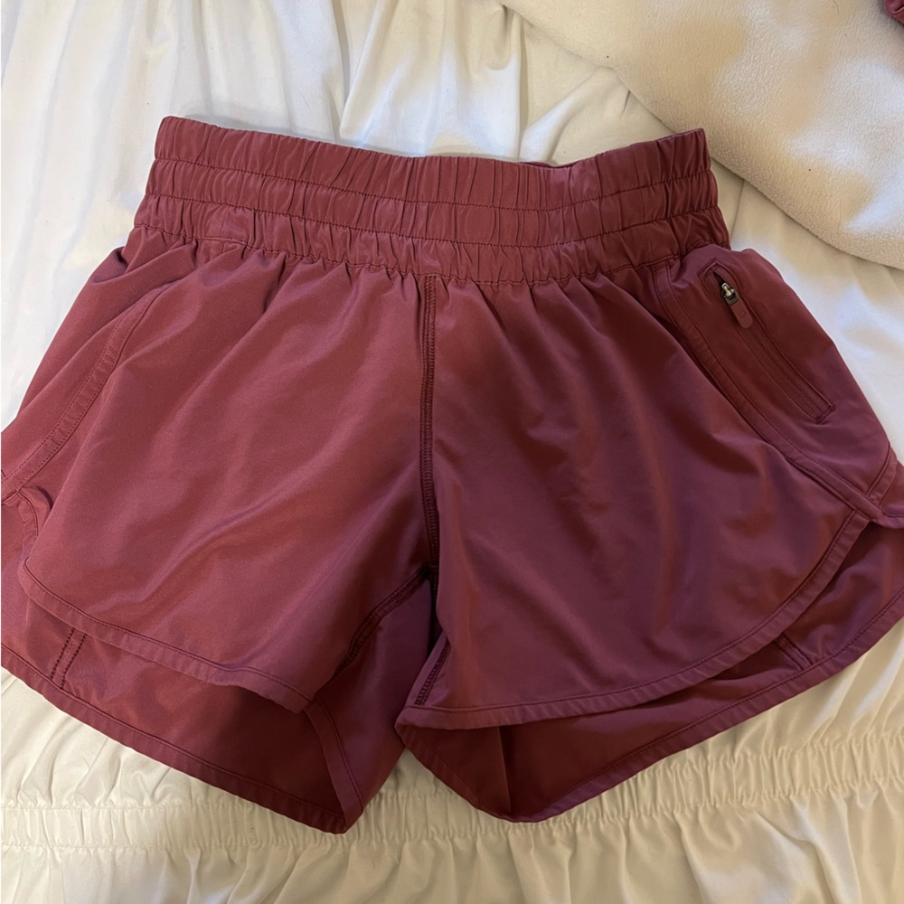 Lululemmon shorts !